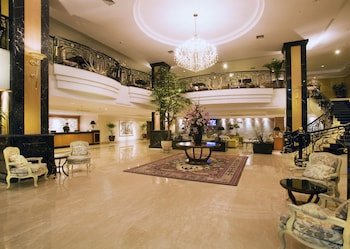 Aston Tropicana Hotel