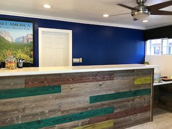 Travelodge by Wyndham Merced Yosemite