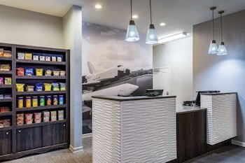 La Quinta Inn & Suites Huntsville Airport Madison