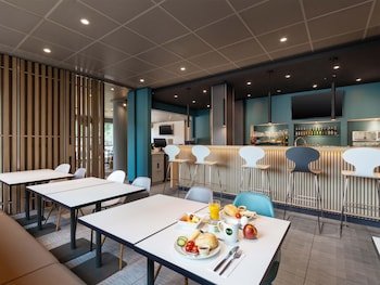 B&B HOTEL Wuppertal-City