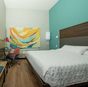 Tru by Hilton The Colony Dallas