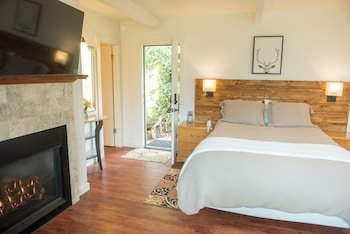 Inn at Buckhorn Cove