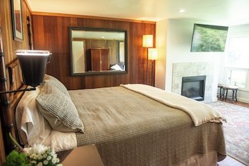Inn at Buckhorn Cove
