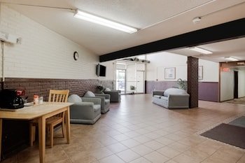 OYO Hotel Morton/Peoria IL I-74