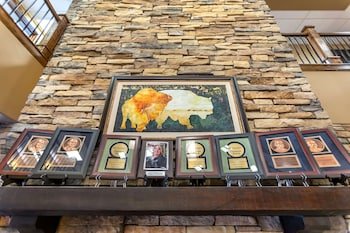 Best Western Premier Ivy Inn & Suites
