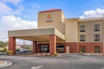 Comfort Suites
