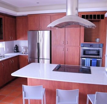Golfside Villas