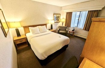 Best Western Plus Kelly Inn - St. Cloud Hotel