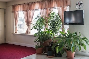 Rodeway Inn & Suites Marietta
