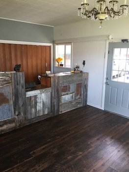 Oak Motel