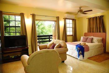 Spice Bay Suites