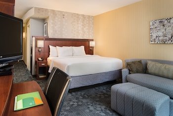 Courtyard Hanover Lebanon