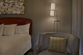 Courtyard By Marriott Providence / Warwick Airport