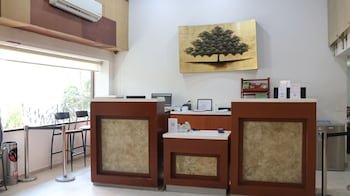 Olmeca Plaza Urban Express Hotel