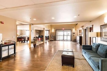 Comfort Suites South