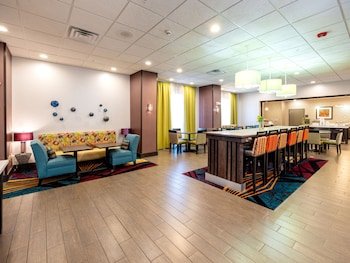 Pratt Inn & Suites