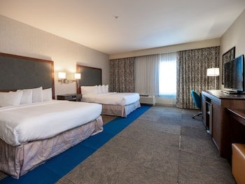 Pratt Inn & Suites