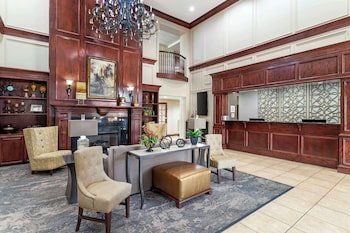 Best Western Plus Crown Colony Inn & Suites