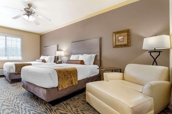 Best Western Plus Crown Colony Inn & Suites