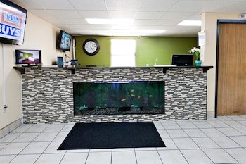 Days Inn by Wyndham Park City Kansas