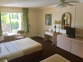 Grand Palms Resort