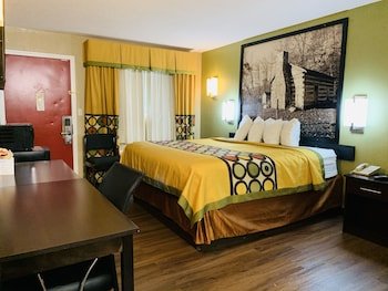 Super 8 by Wyndham Cincinnati OH