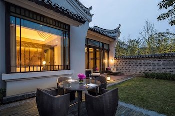 Banyan Tree Yangshuo Resort