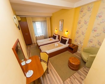 Hotel Pine