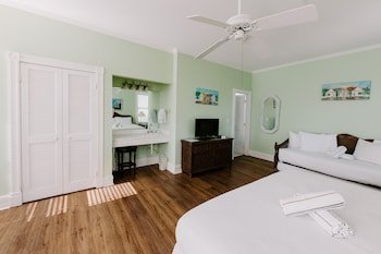 The Curry Mansion Inn