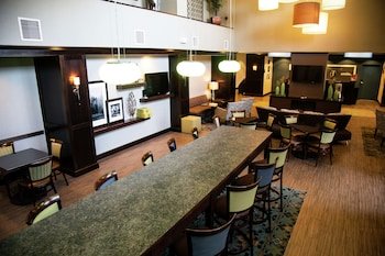 Hampton Inn and Suites Sharon