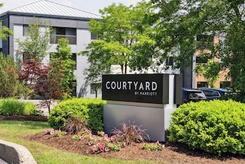 Courtyard Burlington Williston