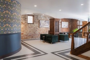 The Chandler Hotel