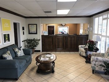 Days Inn by Wyndham Natchez