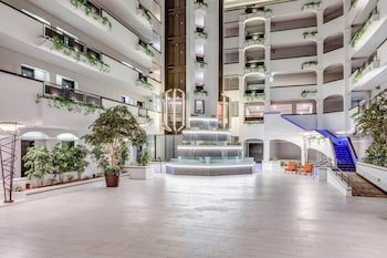 Holiday Inn Hotel & Suites Springfield - I-44
