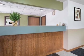 Super 8 by Wyndham Fond Du Lac