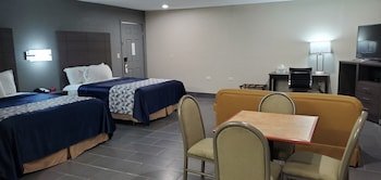 Crescent Park Motel & Suites