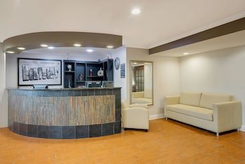 Super 8 by Wyndham Lexington Winchester Rd