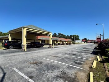 OYO Hotel Phenix City Central