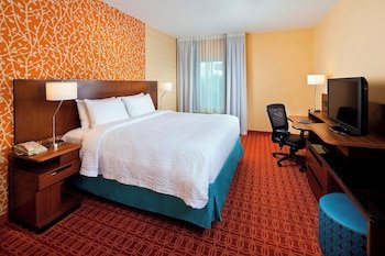 Fairfield Inn & Suites Houston Hobby Airport