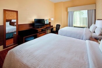 Fairfield Inn & Suites Houston Hobby Airport
