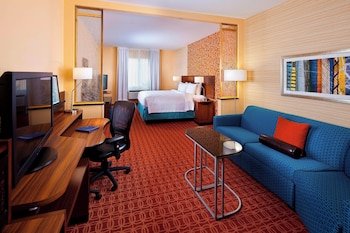 Fairfield Inn & Suites Houston Hobby Airport