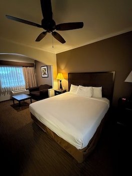 Days Inn by Wyndham Navasota