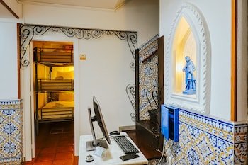 Help Yourself Hostels Restelo