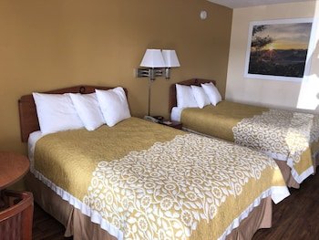 Days Inn by Wyndham Clarksville TN