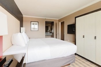 2500 Penn, a Placemakr Experience