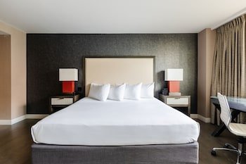 2500 Penn, a Placemakr Experience