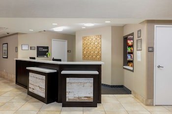 Best Western Watertown Inn & Suites