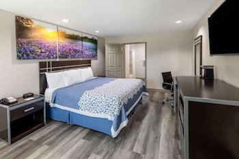 Days Inn by Wyndham Baytown Garth Road I10 East