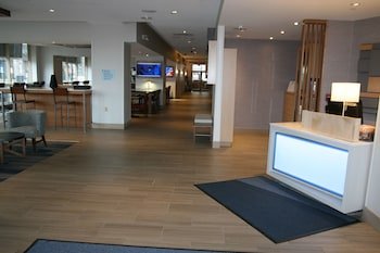 Holiday Inn Express & Suites Buffalo Downtown