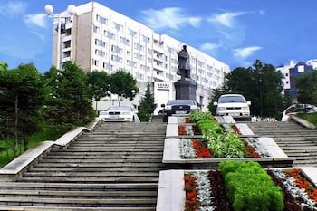 Hotel Equator